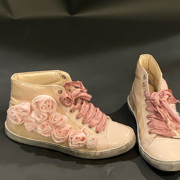 Famous among socialites, roses POKEMAOKE sneakers - Picture 11 of 11